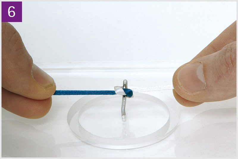 06_Ligation around haemostatic clamp Common technique