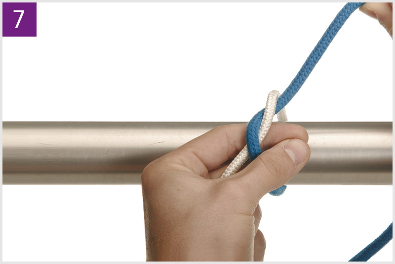 Surgeon’s Knot technique)